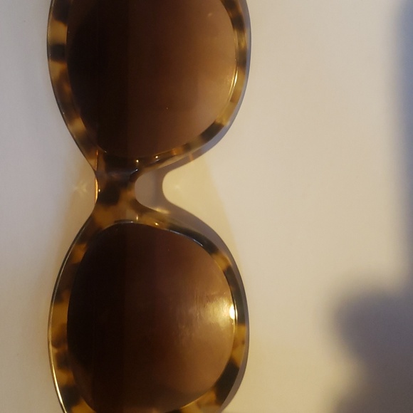 Brown Coach Tortoise Frames & Coach Wristlet & Cleaning Cloth - Picture 5 of 10